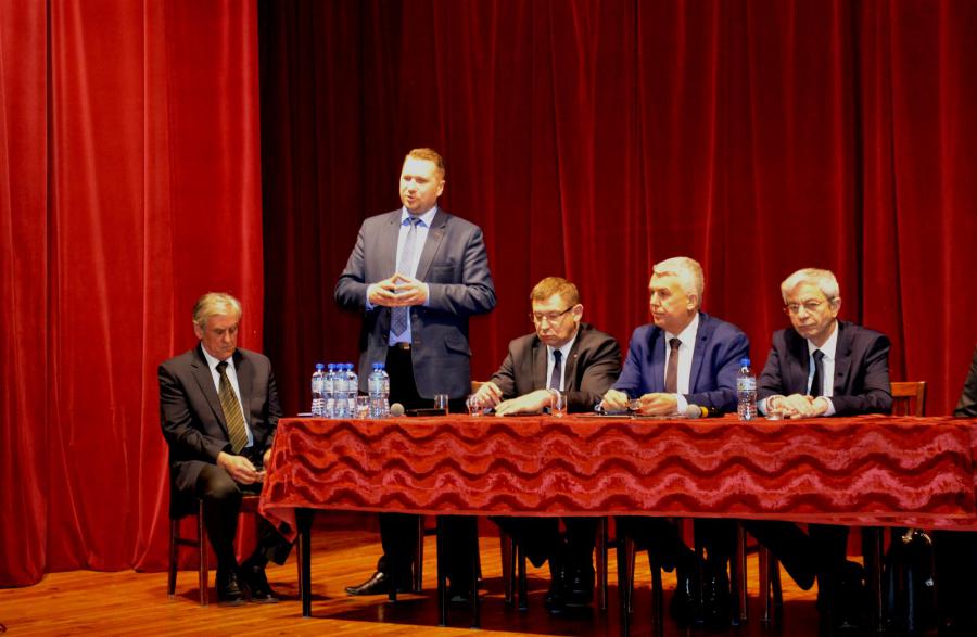 Parlamentarzyści i Wojewoda Lubelski  na spotkaniu w Krasnobrodzie